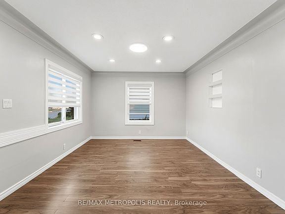 5th image of 56 Charing Cross St