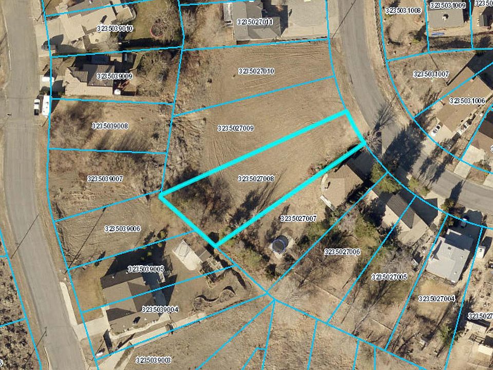 1st image of Coolcrest Dr