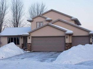 907 Garden Pl, Onalaska, WI 54650
