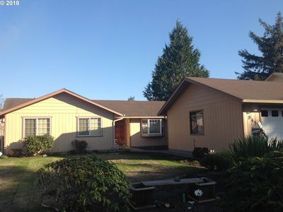 845 Seabreeze Ter, Coos Bay, OR, 97420