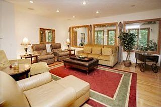 4th image of 107 Kingsbury Ct
