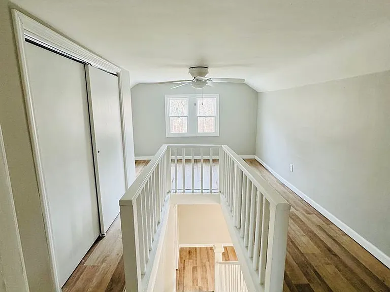3305 N Russell Rd — Photo 8