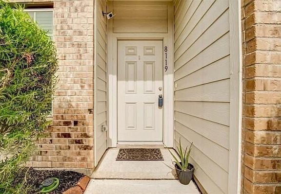 2nd image of 14822 Russet Bend Ln