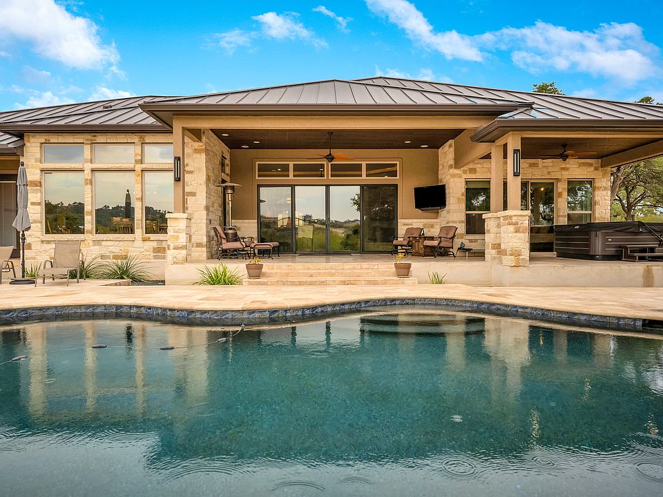 1st image of 997 Majestic Hills Dr