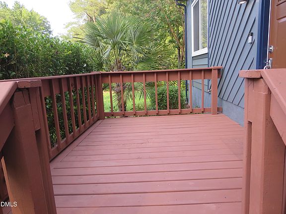 5th image of 7360 Berkshire Downs Dr