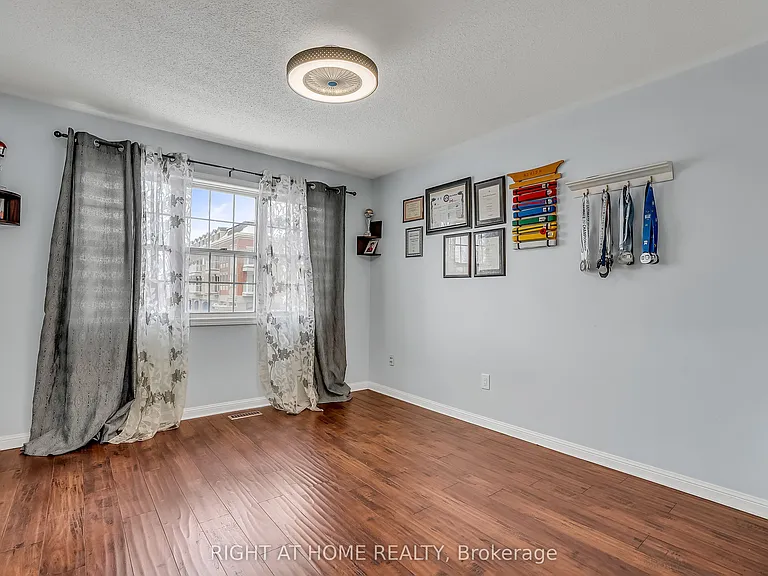 89 Cornell Park Ave — Photo 28