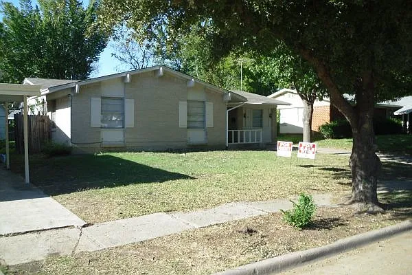 2843 Catalina Dr photo 1