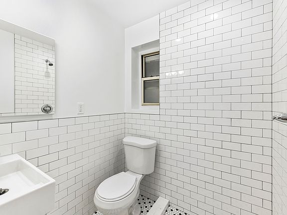 4th image of 632 E 14th St APT 14
