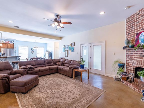 5th image of 226 Brentwood Dr