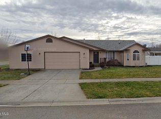 8474 W Colorado St, Rathdrum, ID 83858