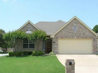 4740 Oak Club Dr, Arlington, TX 76017