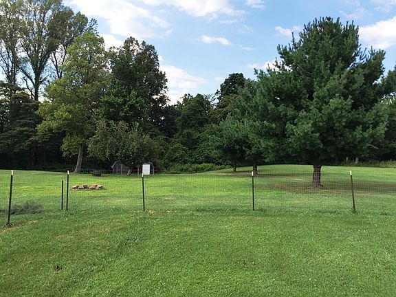 4th image of 700 Lang Farm Road