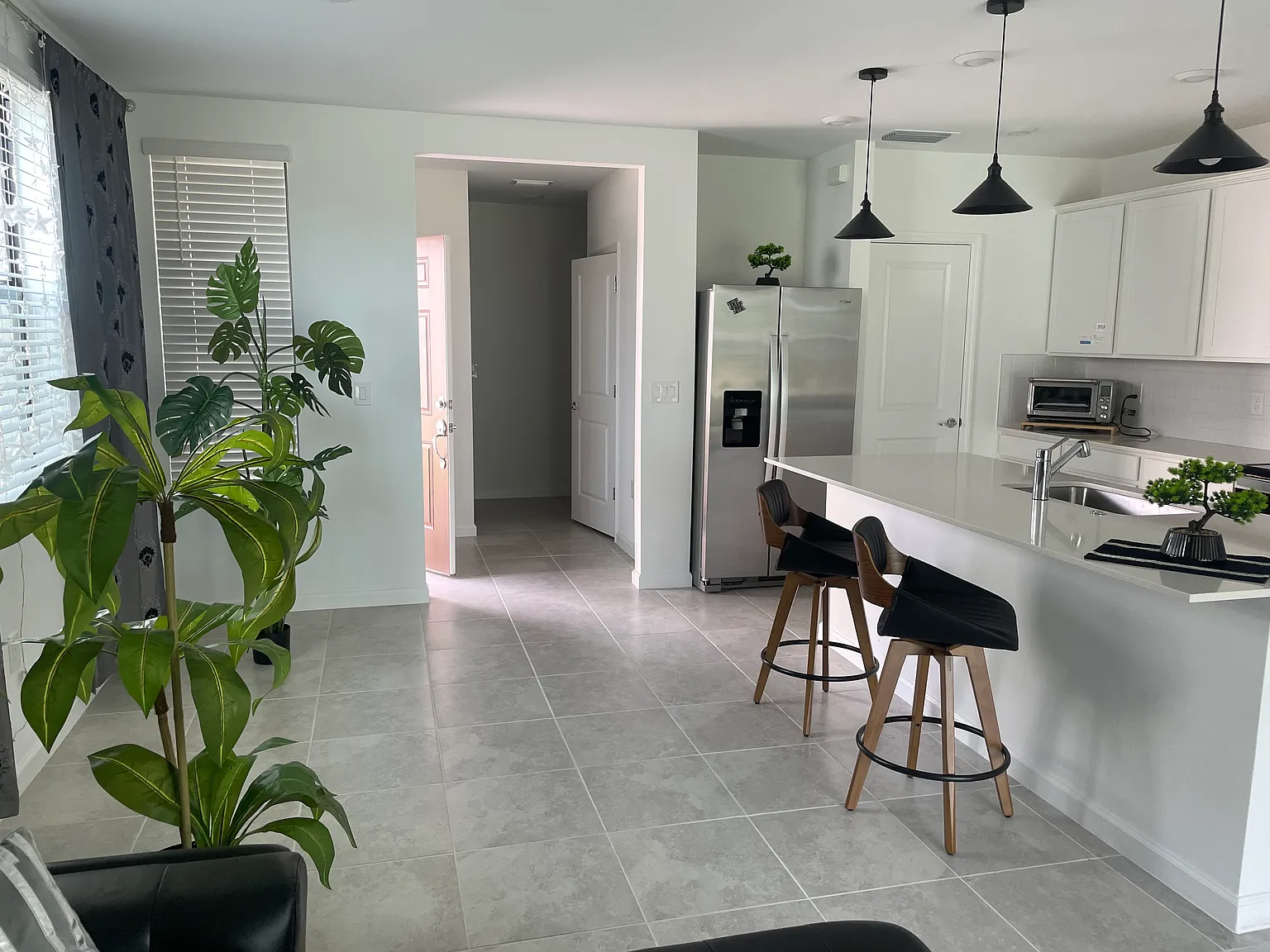 3 bed, 1657 sqft, $650 — Photo 2