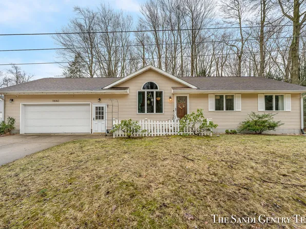 18362 168th Ave, Spring Lake, MI 49456