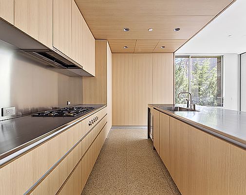 5th image of 527 W 27th St #3S