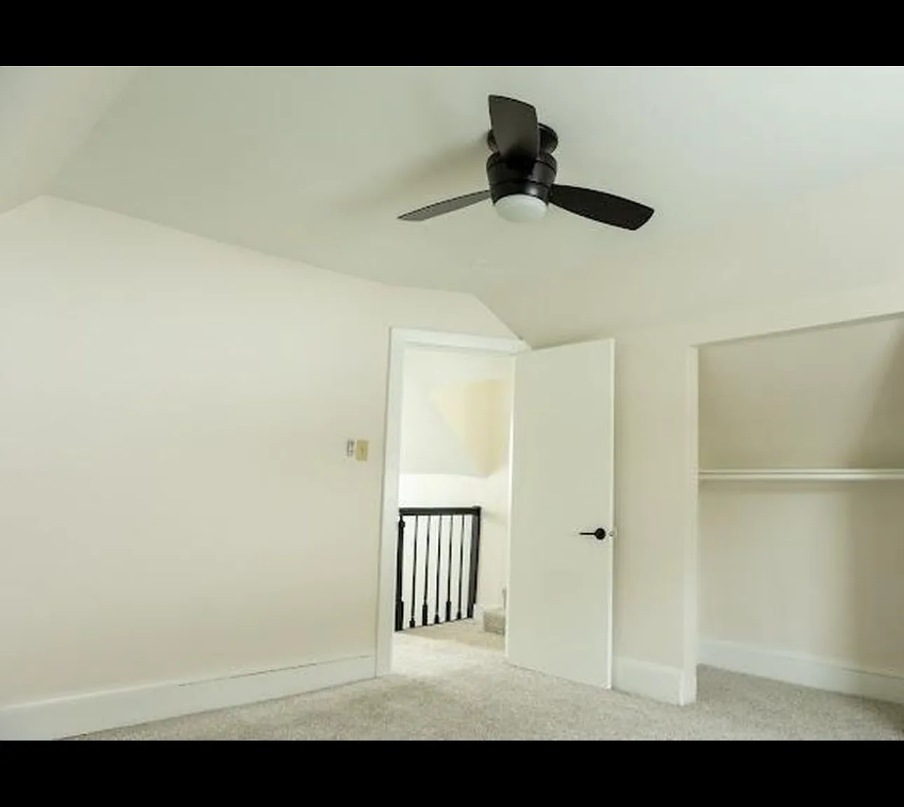 3555 Humboldt Ave N — Photo 3