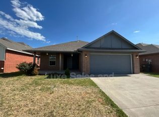 2224 Alta Vista Ln, Edmond, OK 73034