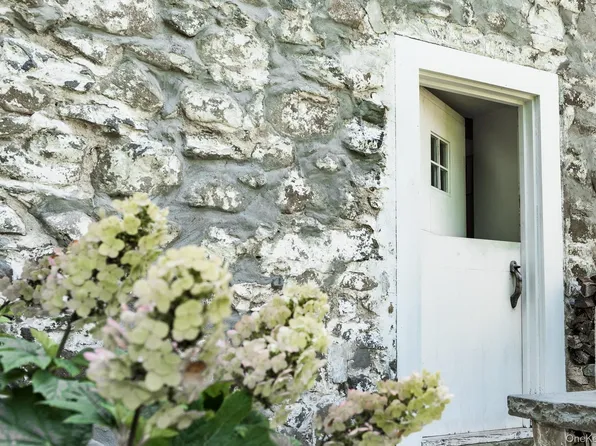 75 Washington Spring Road, Palisades, NY 10964