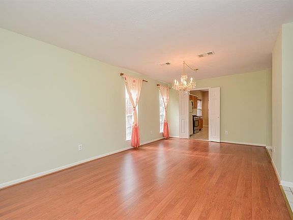 2nd image of 4919 Carrington Ct