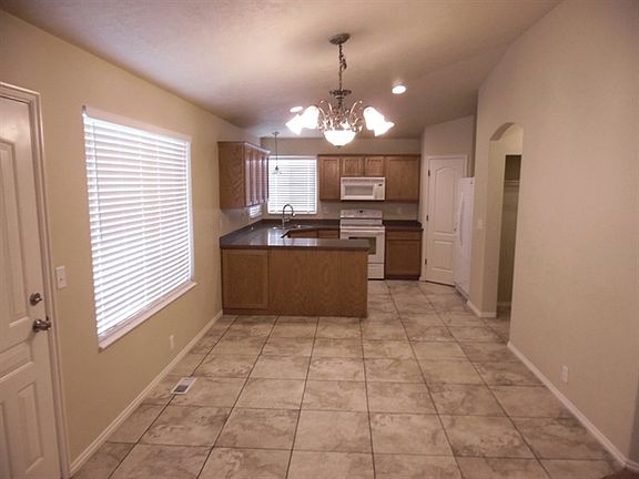 4th image of 9379 S New Heritage Dr