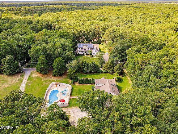 2nd image of 3134 Quarry Road