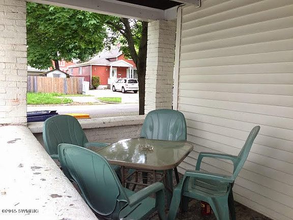 2nd image of 209 Lane Ave NW
