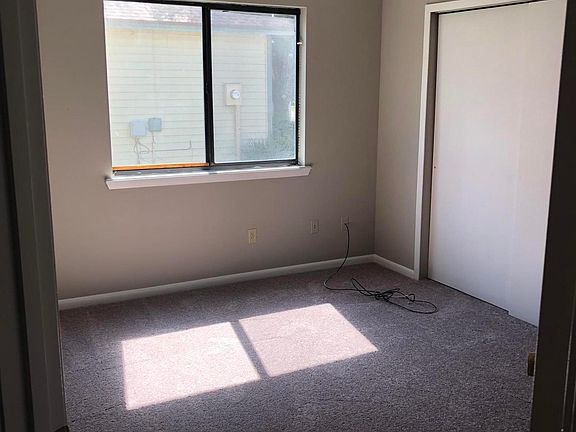 4th image of 11415 Lumberjack Cir W
