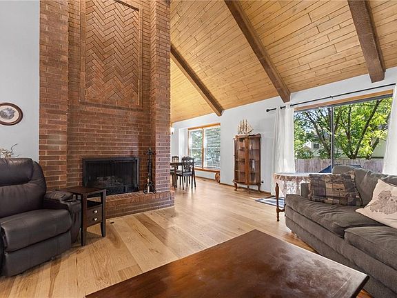 5th image of 10955 Nieman Rd
