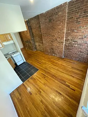 Rented by Crosstown Apartments NYC | media 14