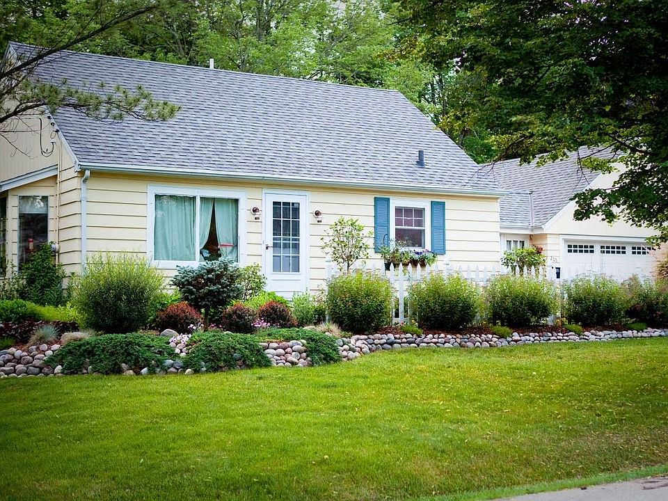 1st image of 205 S Highland Ave