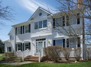 6 Hunt Ln, Gladstone, NJ 07934