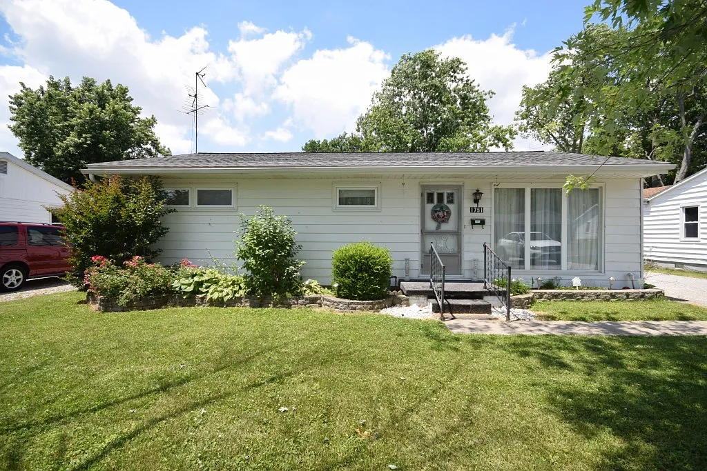 1751 Jeanette Ave photo 1