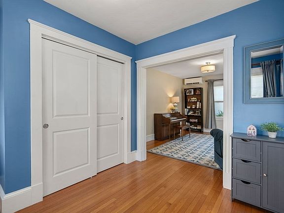 4th image of 60 Haverhill St