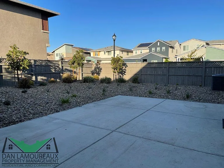 2121 Millsap Pl — Photo 25