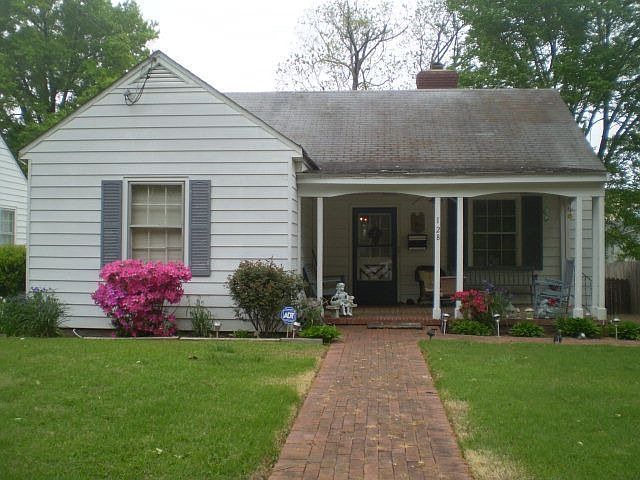 1st image of 128 Earl St