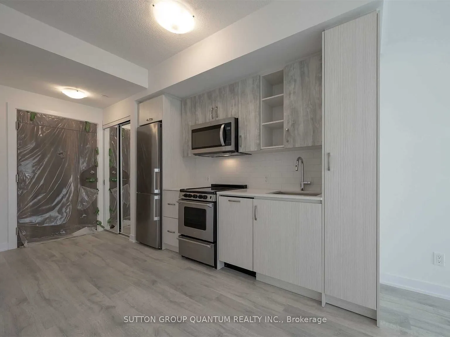 251 Manitoba St — Photo 2