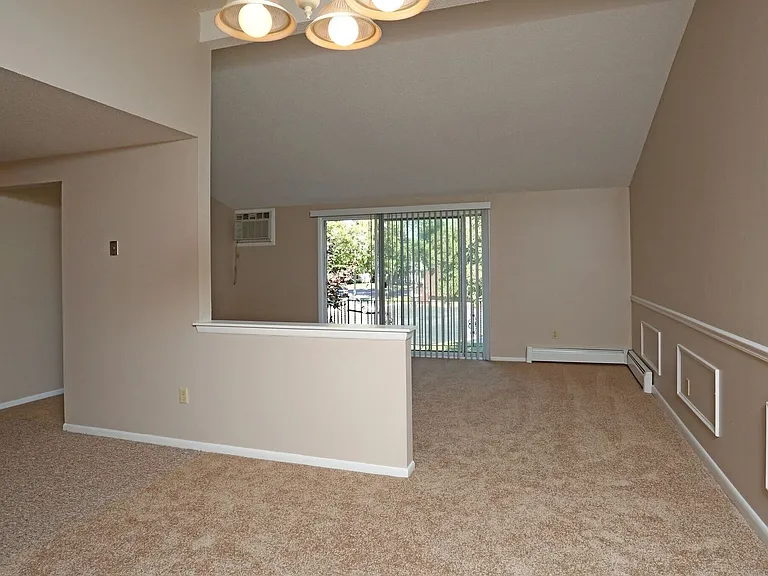 Sunset Court — Photo 7
