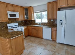 158 Adams Ave, Huntington Beach, CA 92648