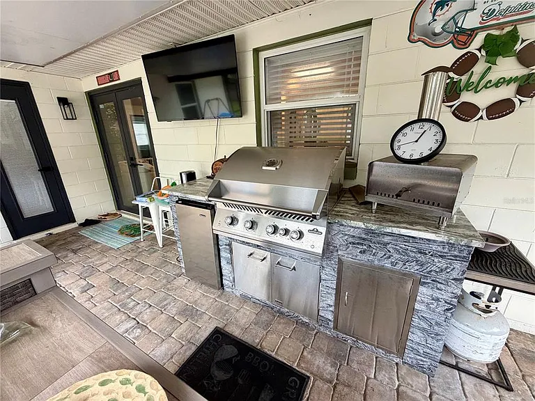 1105 Doris St — Photo 27
