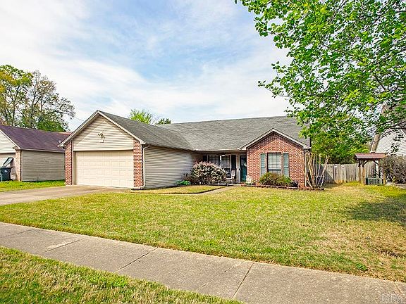 2nd image of 75 Redleaf Cir