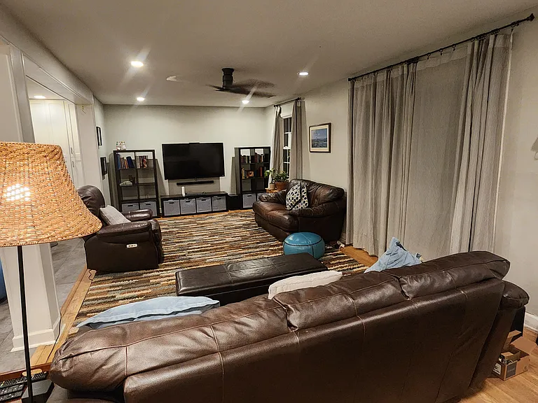1308 Honeysuckle Ln — Photo 5