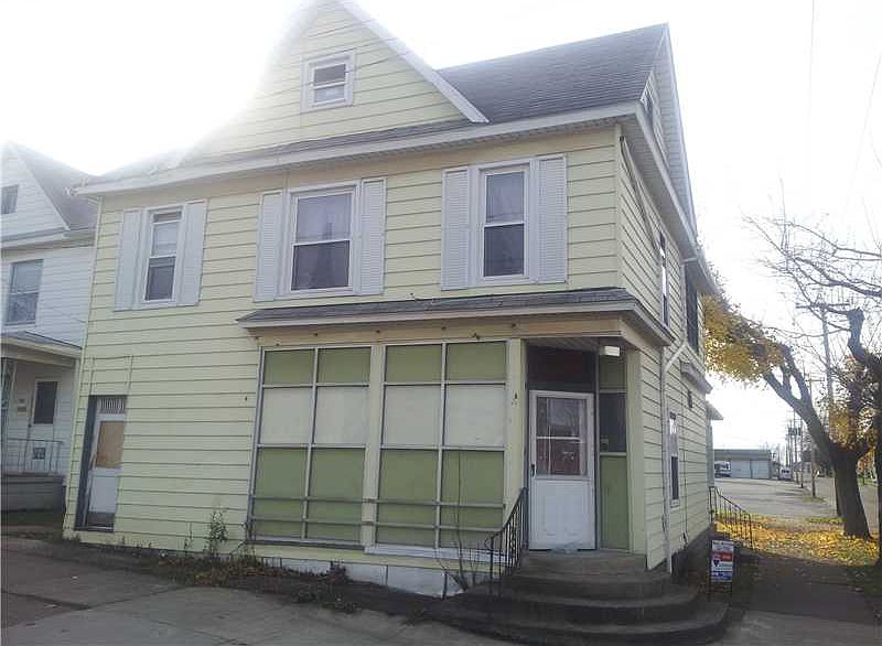 1st image of 1902 Ash St