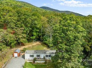 31 Laurel Brook Dr, Fairview, NC 28730