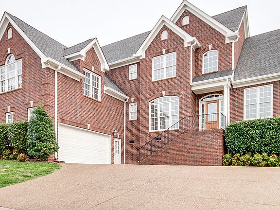 3rd image of 225 Sontag Dr
