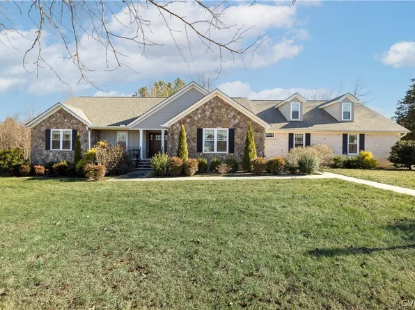 3496 Rocky Hill Rd, Blackstone, VA 23824