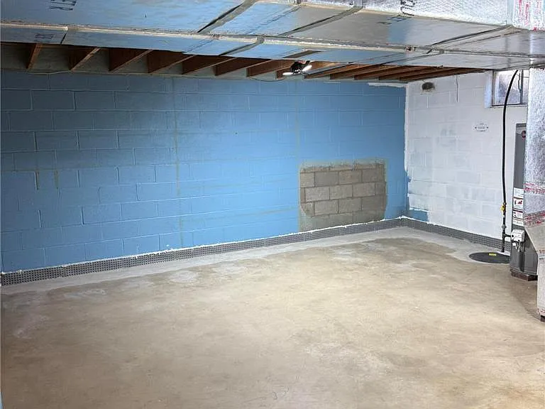 2229 Rodgers St — Photo 15