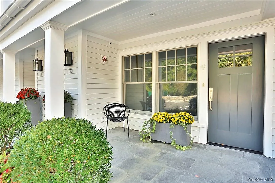 1 bed, 1.0 bath, 800 sqft, $4,500 — Photo 1