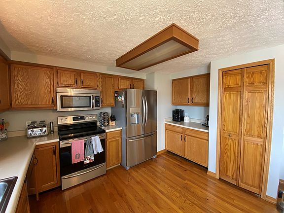 5th image of 90 Unioto Dr