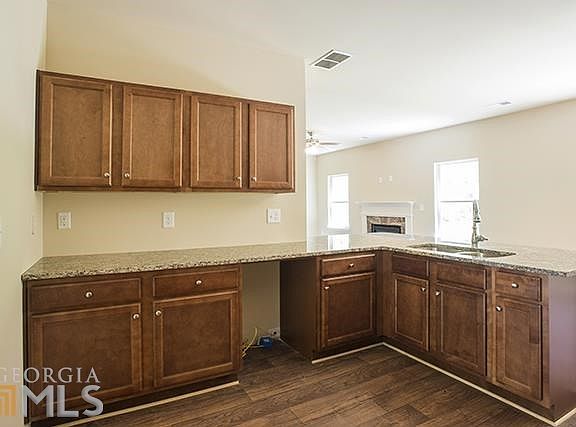 5th image of 2131 Blueberry Ln