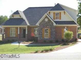 5697 S Pepper Rd, Oak Ridge, NC 27310